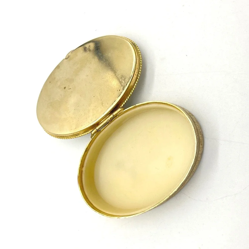 Vintage Roma San Pietro St Peters Basilica Oval Pill Box Gold Tone Floral Scroll